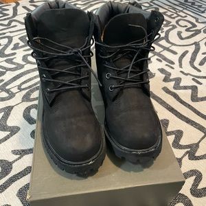 Timberland women’s premium black boot size 6